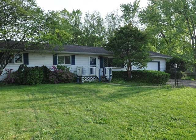Property at 1026 Country Club Dr, Zanesville, OH 43701, 3 beds, 1.5 baths