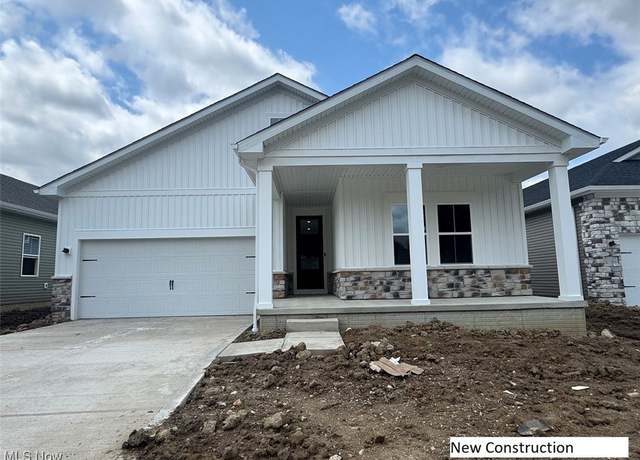 Property at 565 Wyleswood Dr, Berea, OH 44017, 4 beds, 3 baths