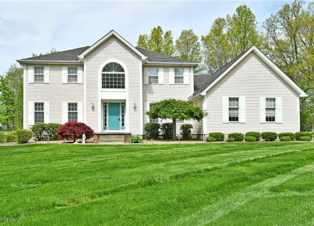 Property at 570 Stoneybrook Ln, Canfield, OH 44406, 4 beds, 3 baths