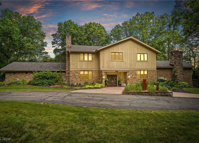 Property at 889 Eaton Ave, Akron, OH 44303, 5 beds, 5.5 baths