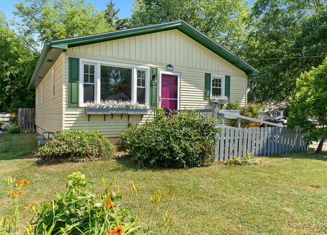 Property at 150 Parmely Ave, Elyria, OH 44035, 3 beds, 1 bath