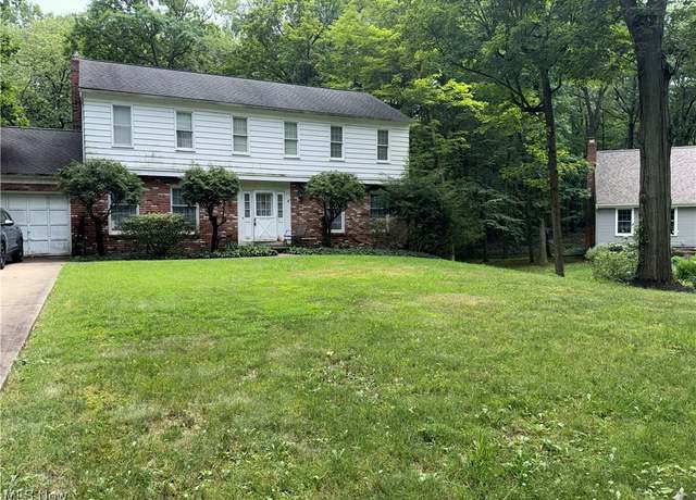 Property at 33100 Coachman Ln, Solon, OH 44139, 5 beds, 2.5 baths