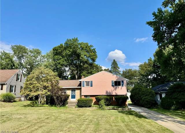 Property at 443 Beech Row Dr, Norton, OH 44203, 3 beds, 2 baths