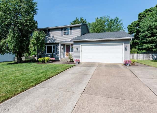 Property at 14344 S Gateway Dr, North Royalton, OH 44133, 3 beds, 2.5 baths