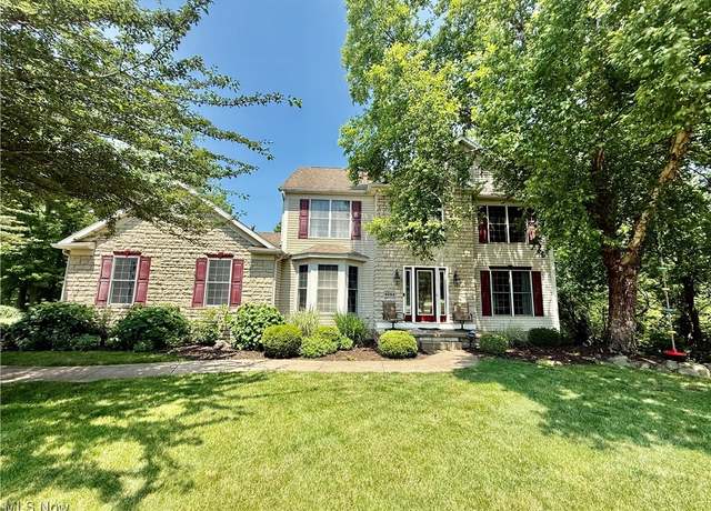 Property at 4082 Glenrich Cir, Stow, OH 44224, 4 beds, 2.5 baths