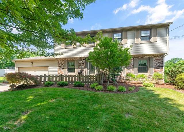 Property at 16 Centennial Dr, Poland, OH 44514, 4 beds, 2.5 baths