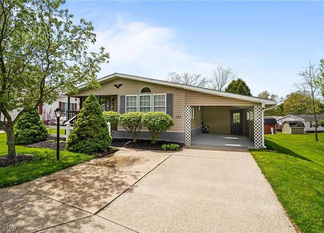 Property at 157 Oaktree Ln, Hiram, OH 44234, 3 beds, 2 baths