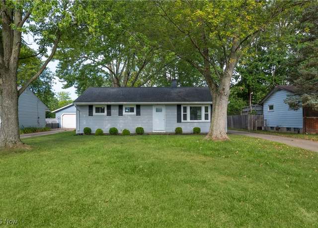 Property at 964 N Pasadena Ave, Elyria, OH 44035, 3 beds, 1 bath