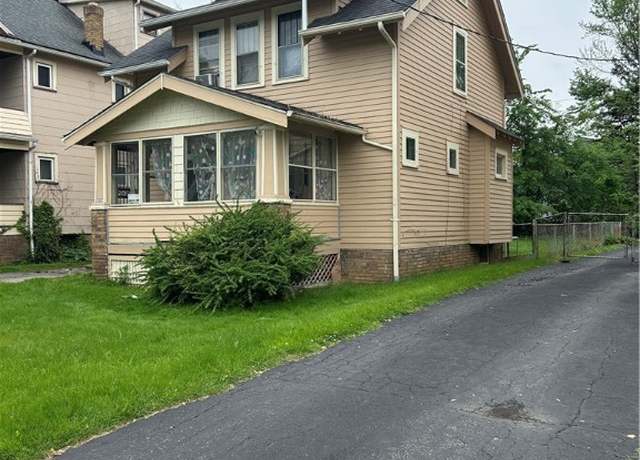 Property at 1724 Cliffview Rd, Cleveland, OH 44112, 3 beds, 1.5 baths