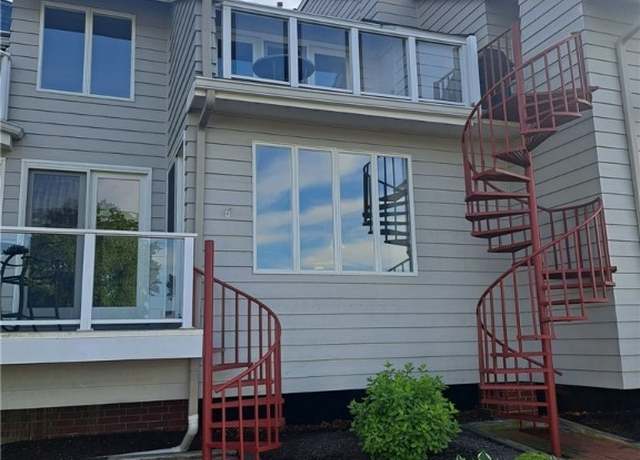 Property at 629 Main St, Vermilion, OH 44089, 3 beds, 2.5 baths