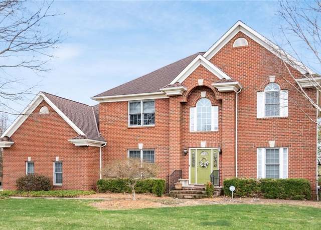 Property at 3168 Maple Creek Dr, Nashport, OH 43701, 5 beds, 5 baths