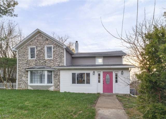 Property at 2820 S Main St, Akron, OH 44319, 3 beds, 3.5 baths
