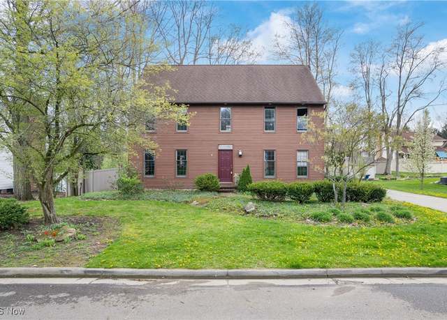 Property at 2341 Eastwood Ave NE, Massillon, OH 44646, 3 beds, 2.5 baths