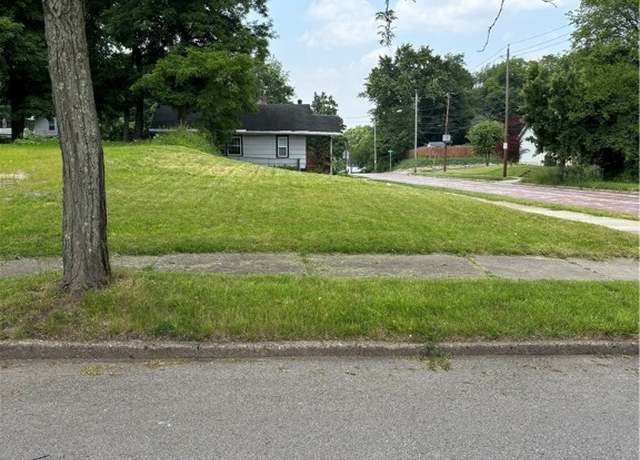 Property at 792 Aberdeen St, Akron, OH 44310