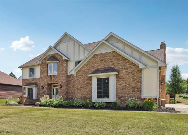 Property at 1101 Partridge Dr, Wadsworth, OH 44281, 4 beds, 2.5 baths