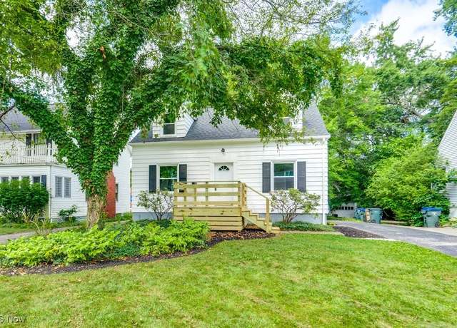 Property at 1658 17th St, Cuyahoga Falls, OH 44223, 3 beds, 2 baths
