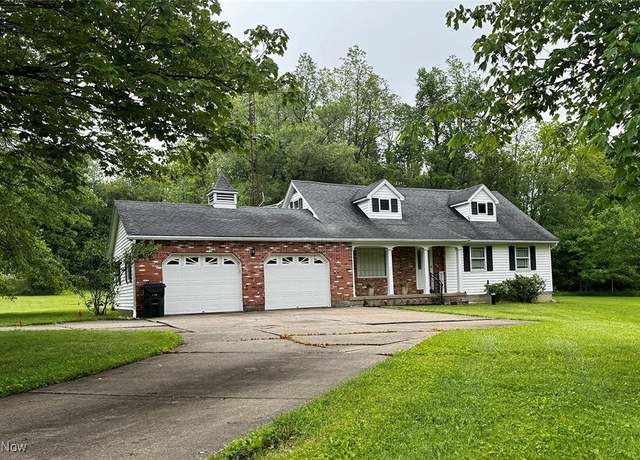 Property at 4570 Surmay Ave SW, Canton, OH 44706, 4 beds, 2.5 baths