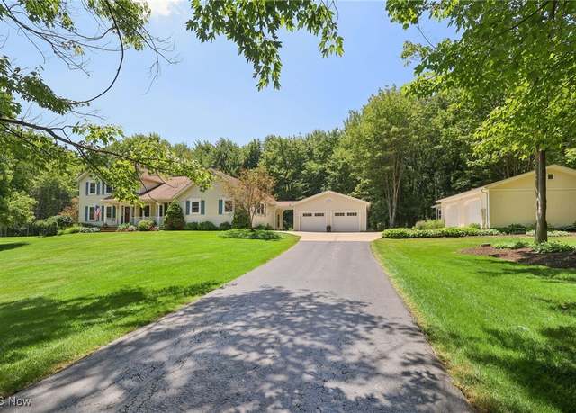 Property at 8710 Maple Glen Dr, Chardon, OH 44024, 4 beds, 3.5 baths
