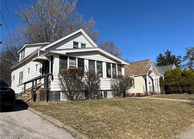 Property at 16701 Raymond St, Maple Heights, OH 44137, 4 beds, 1.5 baths