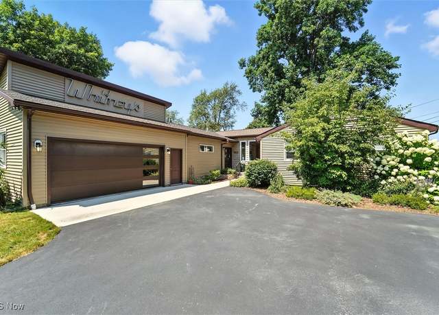 Property at 1088 Lake Rd, Conneaut, OH 44030, 3 beds, 2 baths
