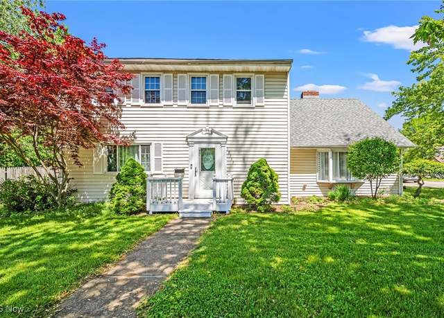 Property at 38337 Lake Shore Blvd, Willoughby, OH 44094, 3 beds, 2.5 baths