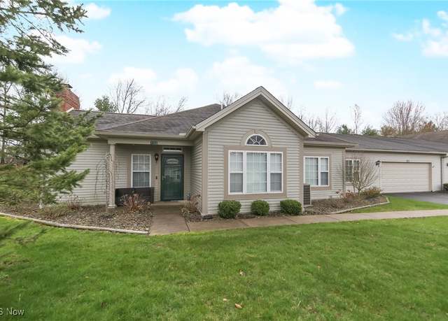 Property at 156 Wilcox Rd, Austintown, OH 44515, 3 beds, 3 baths