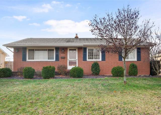 Property at 650 E Parkleigh Dr, Seven Hills, OH 44131, 3 beds, 2 baths