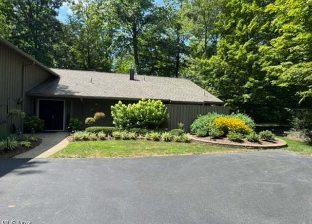 Property at 334 Inwood Trl, Aurora, OH 44202, 3 beds, 3.5 baths