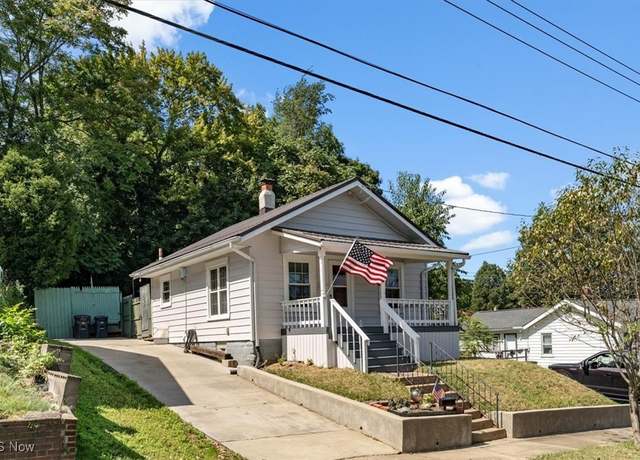 Property at 1260 Lexington Ave, Akron, OH 44310, 1 bed, 1.5 baths