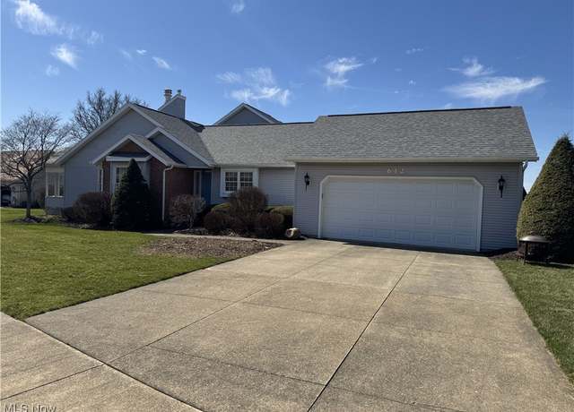 Property at 612 Bell Mawr Pl, Barberton, OH 44203, 2 beds, 2 baths