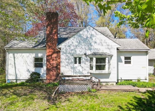 Property at 5653 Wayland Rd, Ravenna, OH 44266, 4 beds, 1 bath