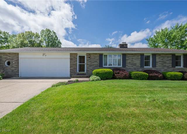 Property at 6600 Hillfield St NW, North Canton, OH 44720, 3 beds, 2.5 baths
