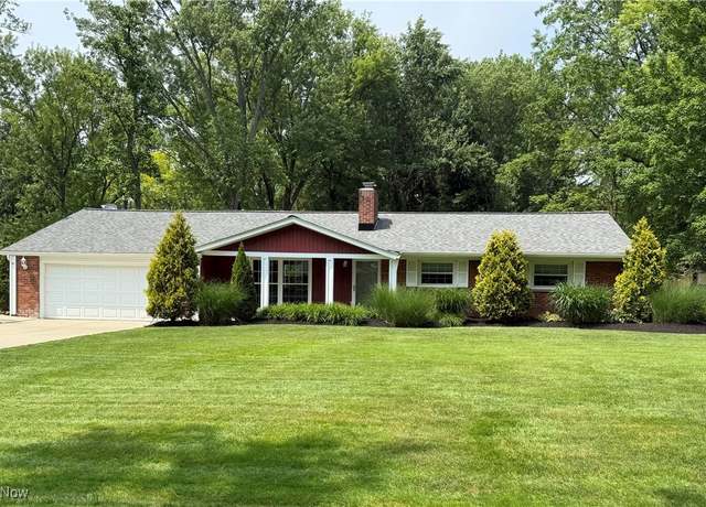 Property at 9034 Pleasantview Dr, Northfield Center, OH 44067, 3 beds, 2 baths