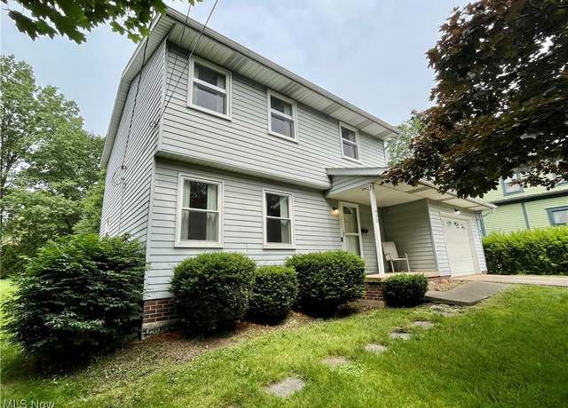 Property at 450 S Walnut St, Ravenna, OH 44266, 3 beds, 1.5 baths