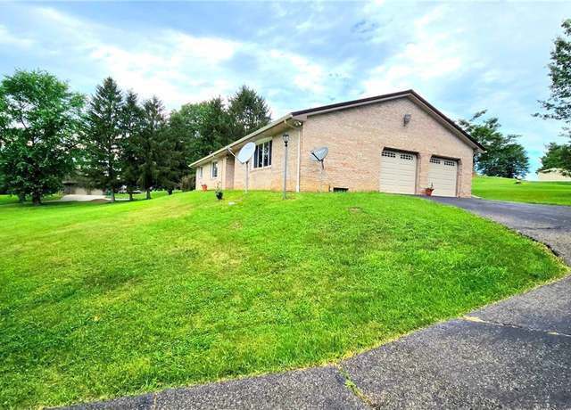 Property at 125 Meadowood Dr, New Cumberland, WV 26047, 3 beds, 2 baths