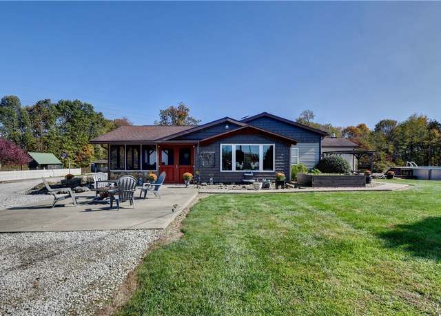 Property at 3044 Jasmine Rd NW, Carrollton, OH 44615, 6 beds, 7 baths