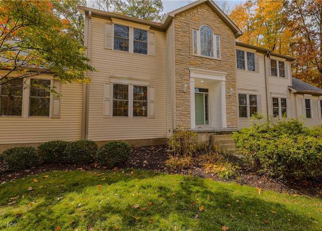 Property at 2800 Crookston Ln, Clinton, OH 44216, 5 beds, 3.5 baths