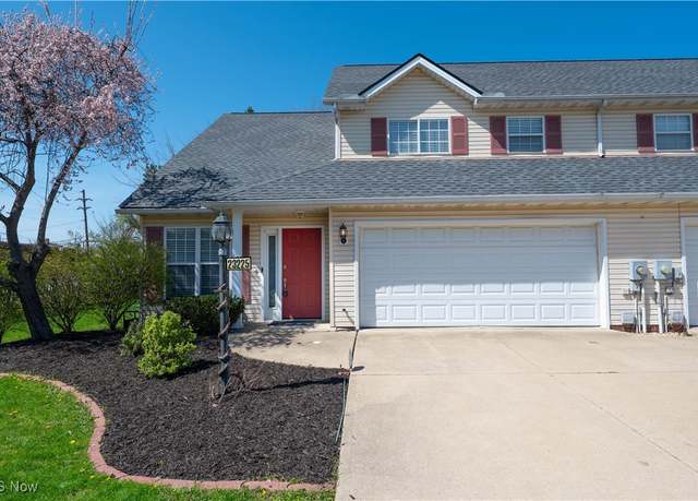 Property at 23225 Bennington Hamlet Cir, Euclid, OH 44123, 2 beds, 2 baths
