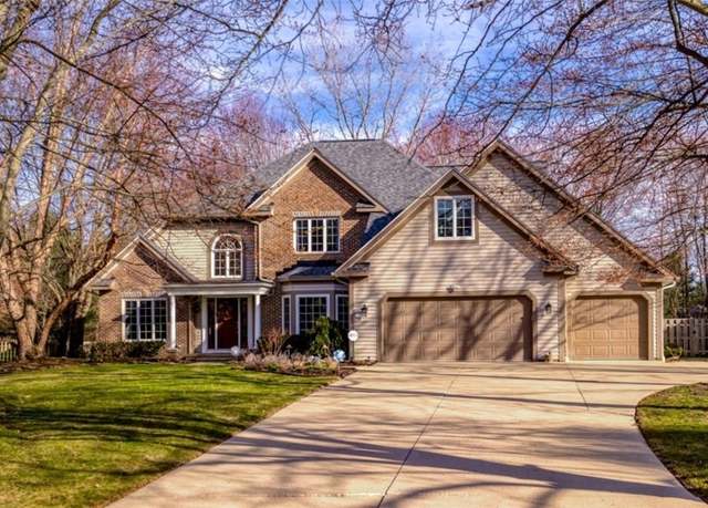 Property at 6925 Waterpepper Cir, Solon, OH 44139, 5 beds, 4.5 baths