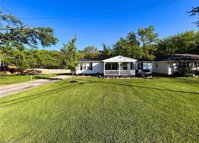 Property at 1627 Grandview Rd, Lake Milton, OH 44429, 3 beds, 2 baths
