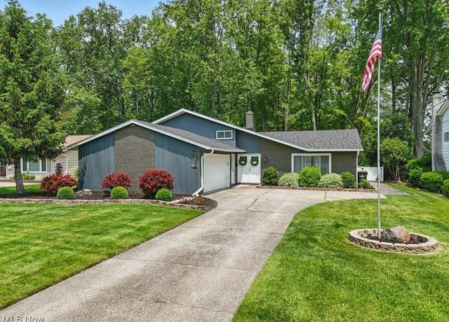Property at 28004 Southern Ave, North Olmsted, OH 44070, 3 beds, 2.5 baths