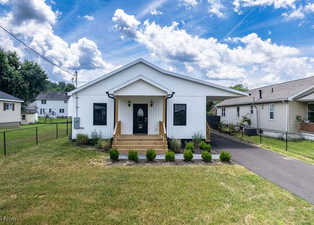 Property at 1318 21st St, Vienna, WV 26105, 2 beds, 1 bath