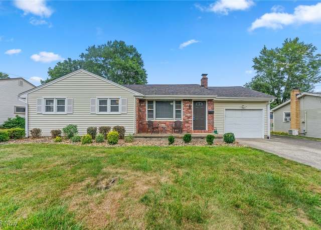 Property at 834 Edenridge Dr, Boardman, OH 44512, 4 beds, 2.5 baths