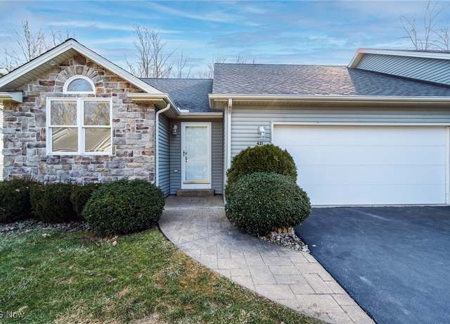 Property at 421 Hills Creek Rd, Brookfield, OH 44403, 2 beds, 2 baths