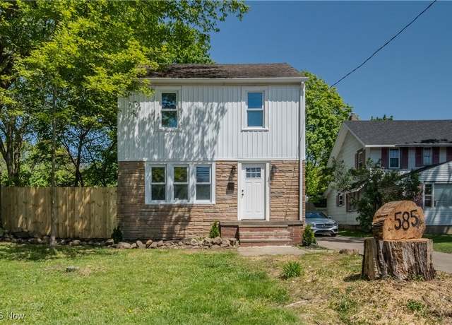 Property at 585 E Glenwood Ave, Akron, OH 44310, 3 beds, 1.5 baths