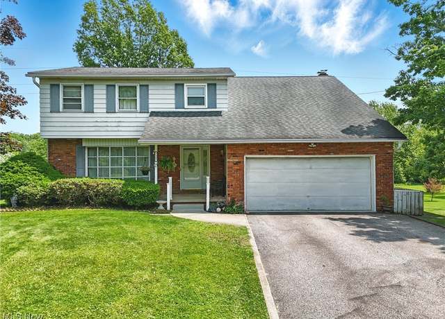 Property at 7265 Kingsview Rd, Northfield, OH 44067, 4 beds, 2.5 baths