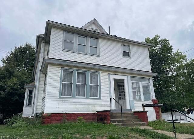 Property at 1016 Auburn Pl NW, Canton, OH 44703, 6 beds, 4 baths