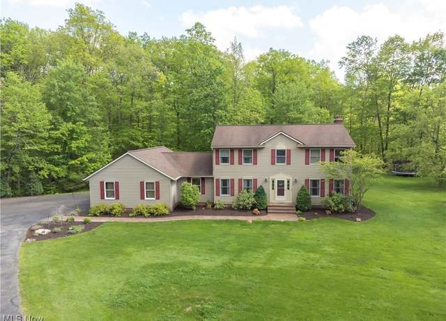 Property at 650 Thornhill Ln, Aurora, OH 44202, 4 beds, 2.5 baths