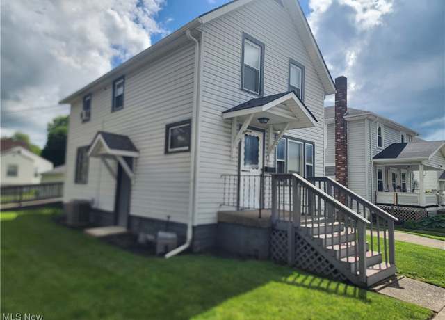 Property at 1327 Orange St, Coshocton, OH 43812, 2 beds, 1.5 baths