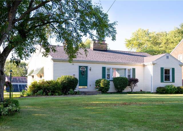 Property at 396 Brookfield Ave, Boardman, OH 44512, 3 beds, 2 baths